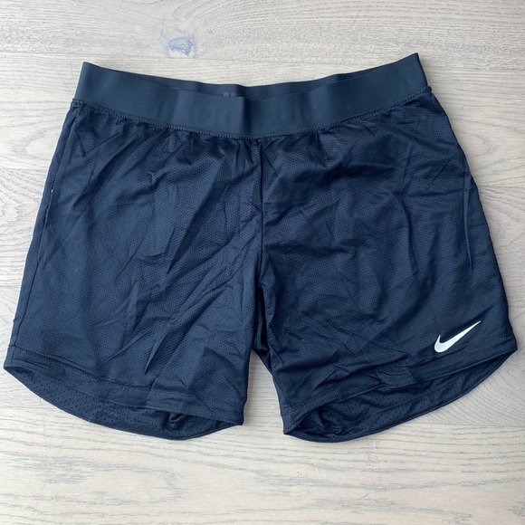 Nike dri-fit mesh reversible athletic shorts - Picture 3 of 4